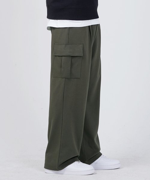 GAKKAI UNION Onetuck Wide Sweat Cargo Pants / 가까이 유니언즈 원턱 와이드 스웨트 카고 팬츠